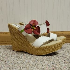 Sbicca White and Red Floral Wedges, Womens Sz 8. New Without Tags